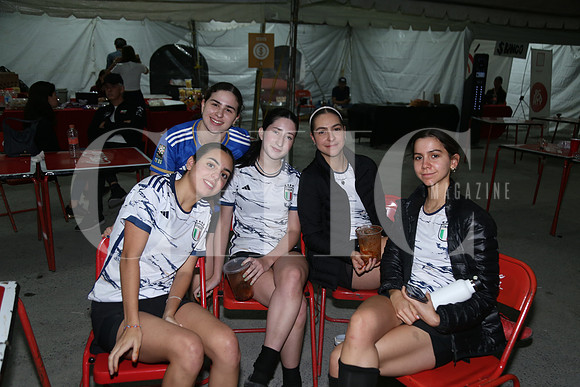 Regina López, Karina Dieck, Marian Fernández, Paulina Rivera y Greta Abrego