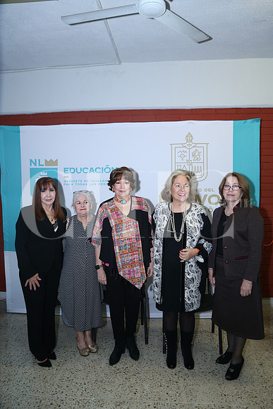 Teresita de Jesús, Ramona Guadalupe Vallejo, Sofialetica Morales, Liliana Melo de Sada y Daria Elizondo 1