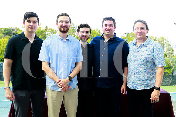Diego Garza, Daniel Garza, Gabriel Garza, David Garza y Gerardo Garza (3)