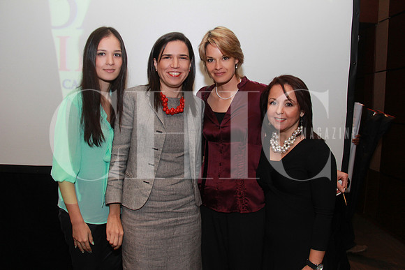 Mariana Narváez, María Eugenia Bueno, Lucia Reinal y Nancy Noyola
