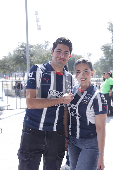 Héctor Rodríguez e Irish García 0