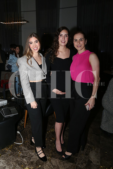 Regina Lozano, Paulina Barrera y Victoria Palacios de Rincón