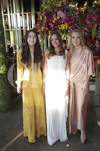 Ana Elisa Cadena, Edith Olivares y Mónica de Cadena 4