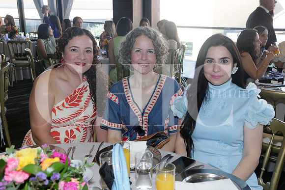 Erika Vázquez, Luz Saenz y Patty de Cordero (2)