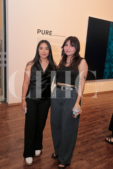 Elsa Uribe y Angela Salinas 1