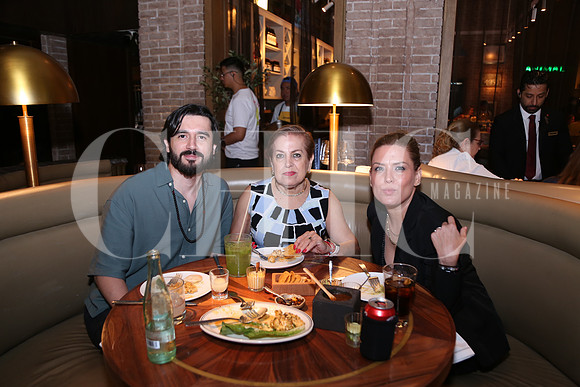 Isais Guel, Elvia Montoya y Lizeth Guel 1