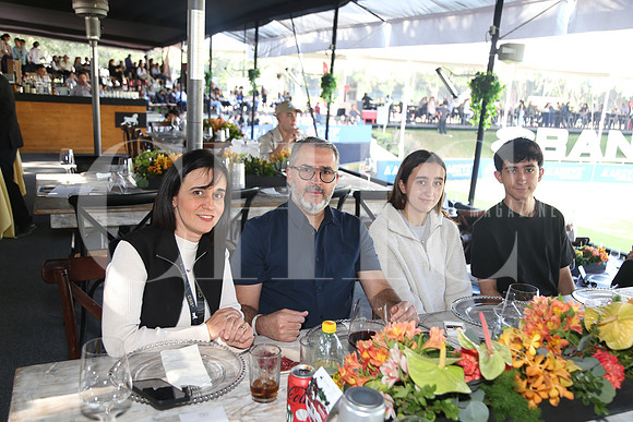 Martha Naranjo, Héctor González, Martha Fer González y Héctor Mario González