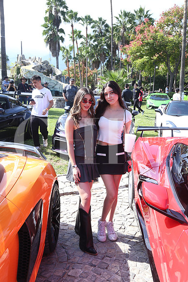 Regina Fernández y Celica Mendoza 1