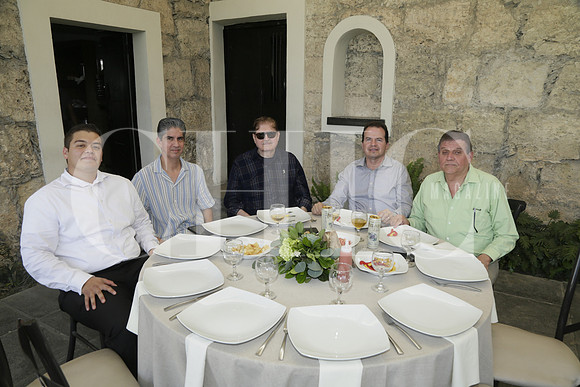 Cesar Tirinos, Jorge Guzmán, Eliseo Vela, Luis Anzaldua y Salvador Vela