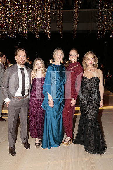 Carlos Bremer, Melissa Marroquin, Adriana Ibarra, Pau Bremer y Julia Ibarra 4