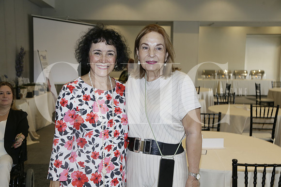 Paulina Treviño de Morales y Blanca Melo de Sotomayor