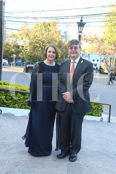 Marisa Fernandez de Garcia y Armando J Garcia