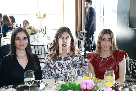 Zita Lara,  Alexa Serna y Jimena Garza