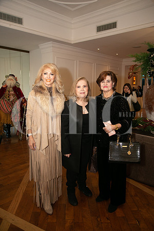 Elsa Aguirre, Juanita Piyeiro y Lily de Galindo