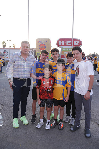 Alberto de León, Alejandro Mata, Leonardo de León, Patricio Cantú, Donato Berlanga, Andrés de León y Franco de León 1