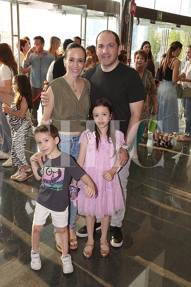 Claudia Guerra, Rafael Perez, Lucia Perez y Diego Perez 2
