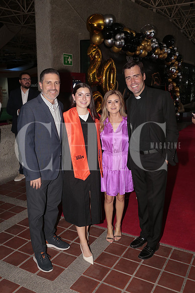 Mauricio Maldonado, Eugenia Maldonado, Maru Gonzalez y Padre Julio 2