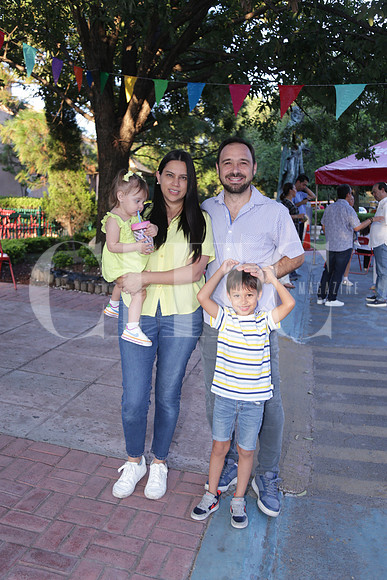 Alesandra Martin, Amanda Abogado, Alejandro Martin y Matias Martin 0
