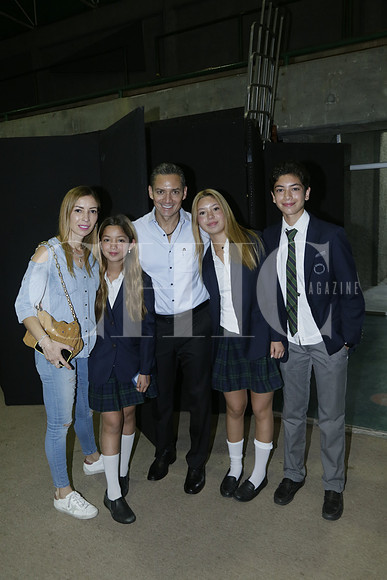 Nancy García; Mariana Barrón, Emeterio Barrón, Fernanda Barrón y Roberto Barrón (3)