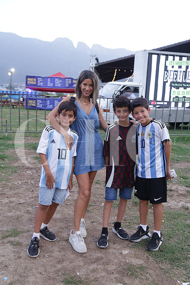 Lucas Muñoz, Marisa Mesa, Diego Garza. y Mateo Muñoz 0
