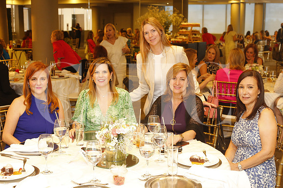 Ana Maria García Corral, Gabriela Sada, Laura Furber, Mely Gil y Veril Medina (2)