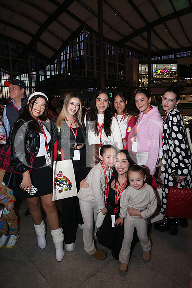 Mariana Leija, Karina de Hoyos, Dire Montejo,  Estefania Montejo, Andy Martínez, Ana Murillo, Regina Ordaz, Brenda Garza y Julieta Ordaz 0