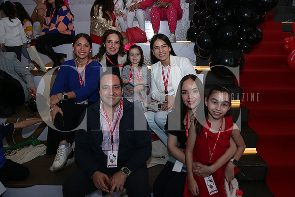 Ilse Guerra, Diana Garza, Rebeca Bruenl, Vero Salas, Miguel Brunel, Erika Segovia y Sofia Martínez 0