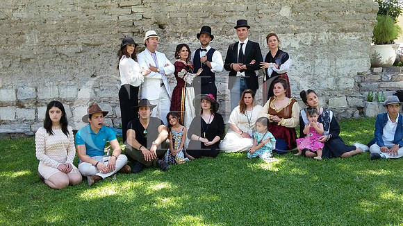 Elena Suárez guillermo Durán, lizzy carrillo alvaro suarez ricardo Baker y anatere suarez. Abajo, Regina, marcelo, Memo Durán, Ximena suarez, elena baker, geo baker, Valentina Suárez María José