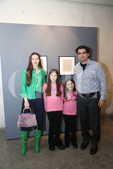 Brenda Martínes de Saldivar, Zoe Saldivar, Nicole Saldivar y Fernando Saldivar 0