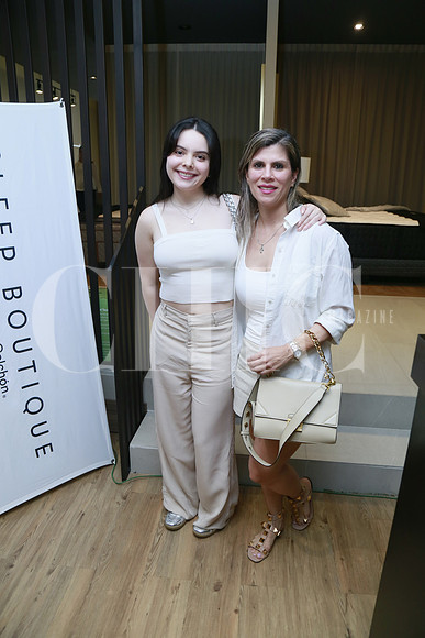 Valeria Álvarez y Gloria Albores (2)