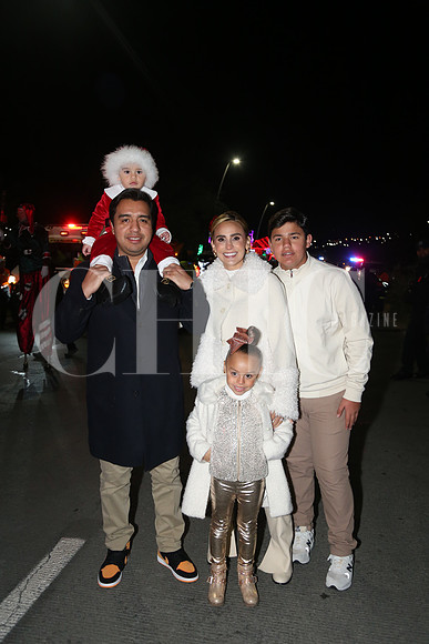 ALCALDE Y FAMILIA 2