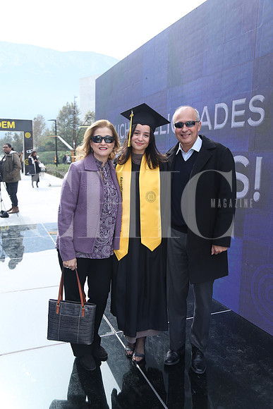 Martha Martínez, Isabel Villegas y Victor Villegas