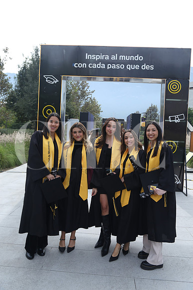 Paulina León, Natalia Cantú, Luisa Carreon, Paola Guajardo y Katia Cruz 0