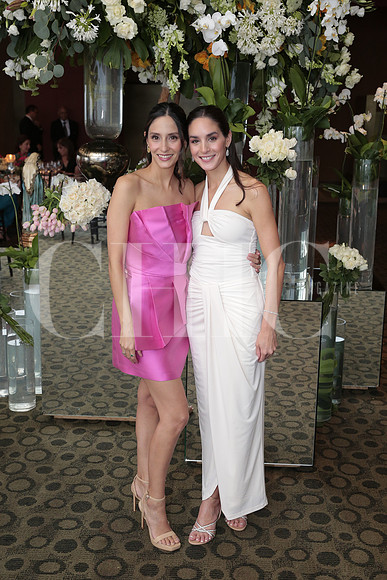 Marianna Garza y Anna Karen Garza 2
