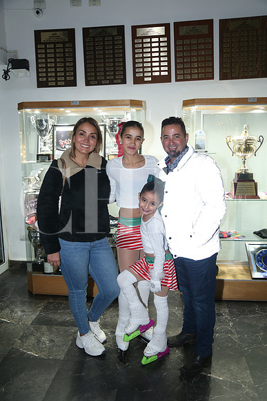 Paola Espinoza, Roxana Espinoza, Misha Dávila y Natalia Espinoza 0