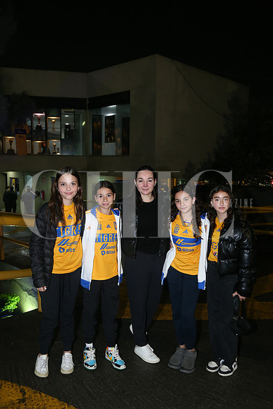Daniela Bortoni, Loreta Garza, Caro Flores, Andrea Naya e Isabela Franyuti