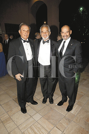 Enrique Luis González, Patricio  Gómez Junco y Alberto Villarreal