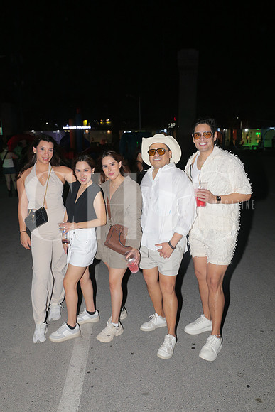 Diana Gracia, Marisol Campos, Maribel Campos, Edgar Campos y La Papa 9