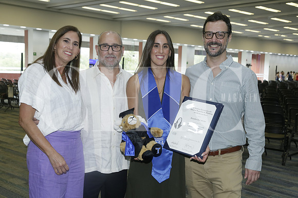 Alejandra Farias, Raúl Leal, Alejandra Leal y Adrián Grácia (3)
