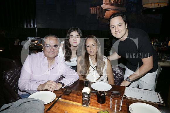 (azia) Manuel Villalón, Mariana Villalón, Nora de Villalón y Manuel Villalón García