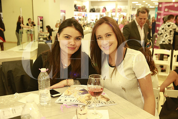 Lorena Loperena y Paola Legorreta