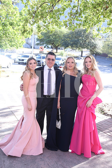 Daniela Martínez, Raúl Martínez, Perla Elizondo y Fernanda Martínez 1