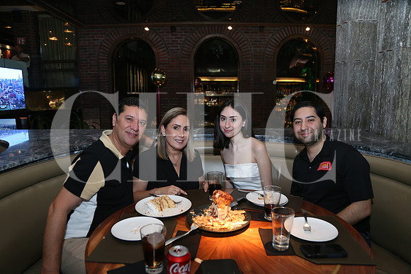 Antonio Ochoa, Cecy Garcia, Aranza Ochoa y Andrés Ochoa