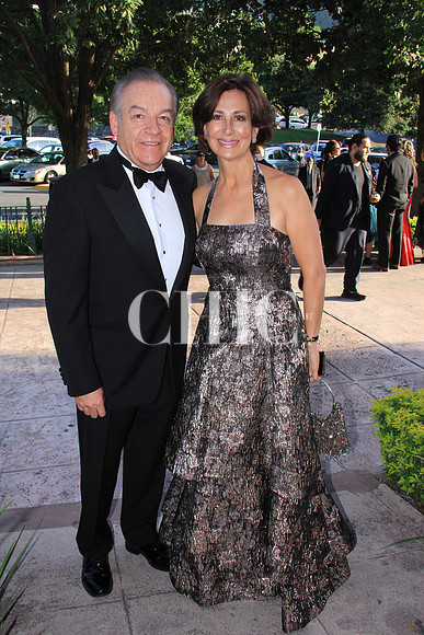 Javier Fernández y Marcela Barrera de Fernández