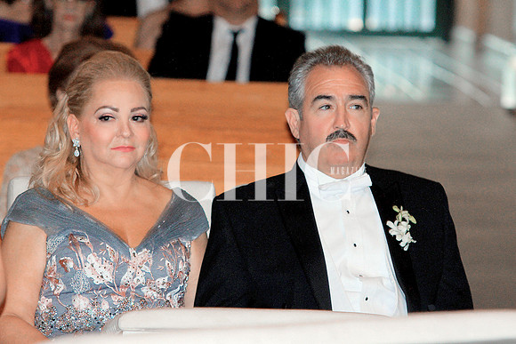 PAPÁS DE LA NOVIA. Martha Ibarra y Alejandro Guajardo (4)