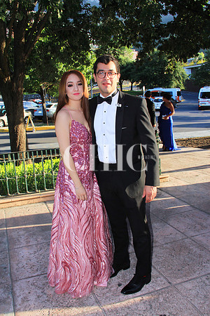 Valeria Navarrete y Roberto Gonzalez