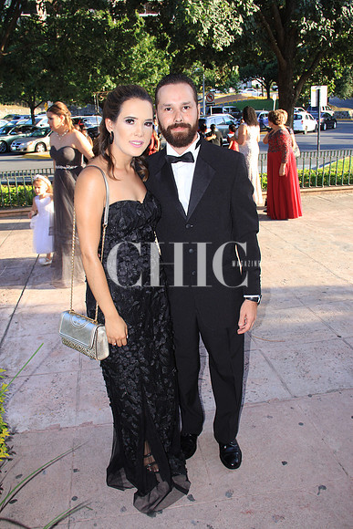 Viviana Morales y Carlos Lopez