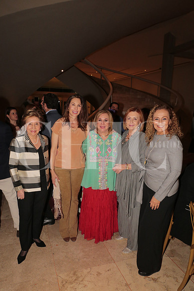 Magdalena Mouret Benavides, Beatriz Castañeda, Cecy Benavides, Sandra Salas Benavides y Patricia Zenteno 6