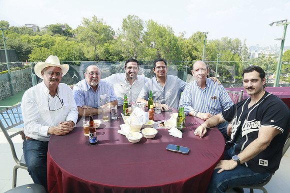 Homero Fernández, Marco Antonio Herrera, Maurcio Herrera, Mario Castillo y Loyd Andreson, Loyd Brend Anderson