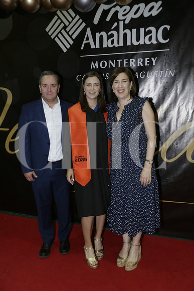 Eladio González, Isabel González y Blanca de González